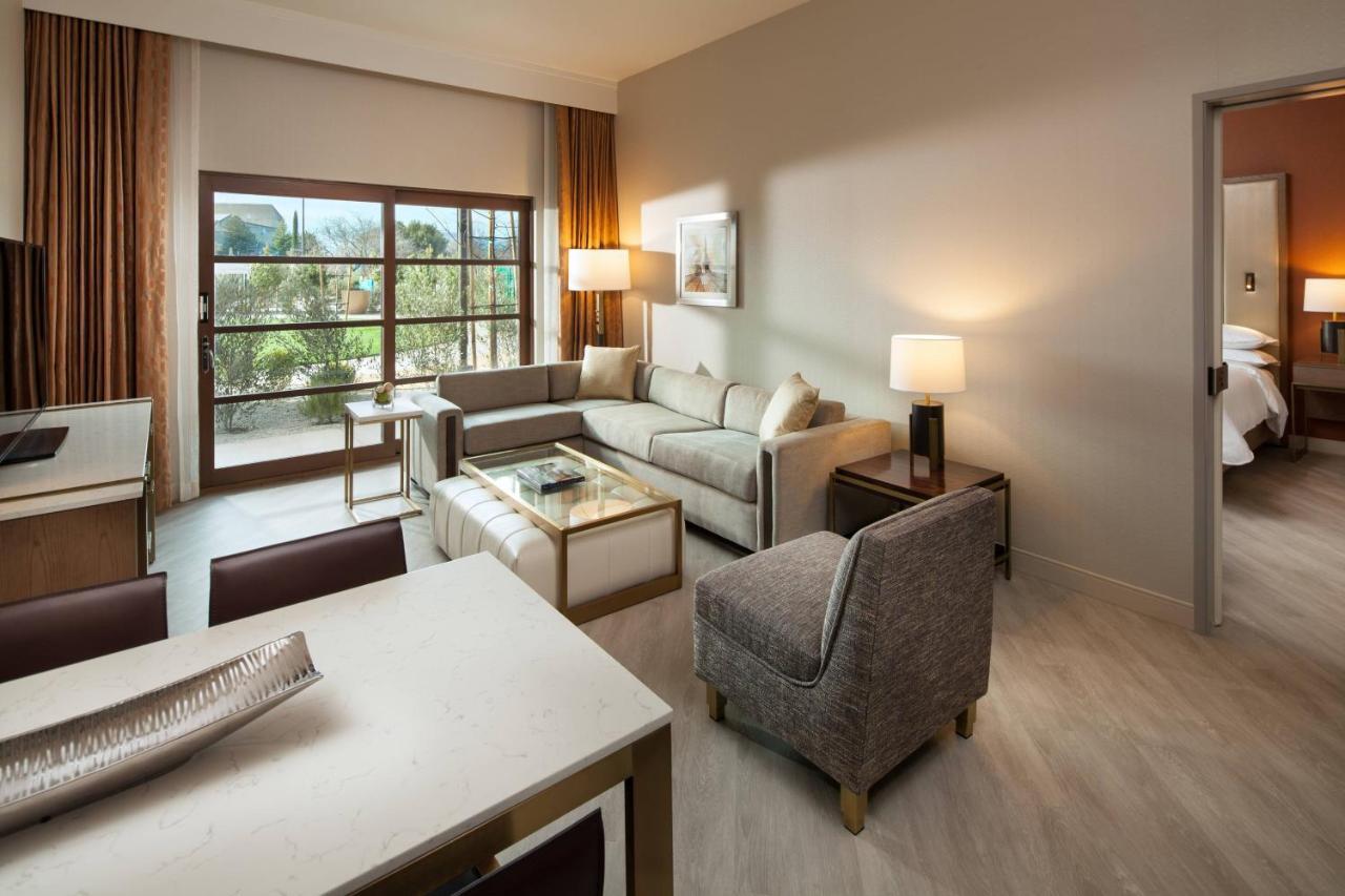 Sheraton Redding Hotel At The Sundial Bridge Экстерьер фото