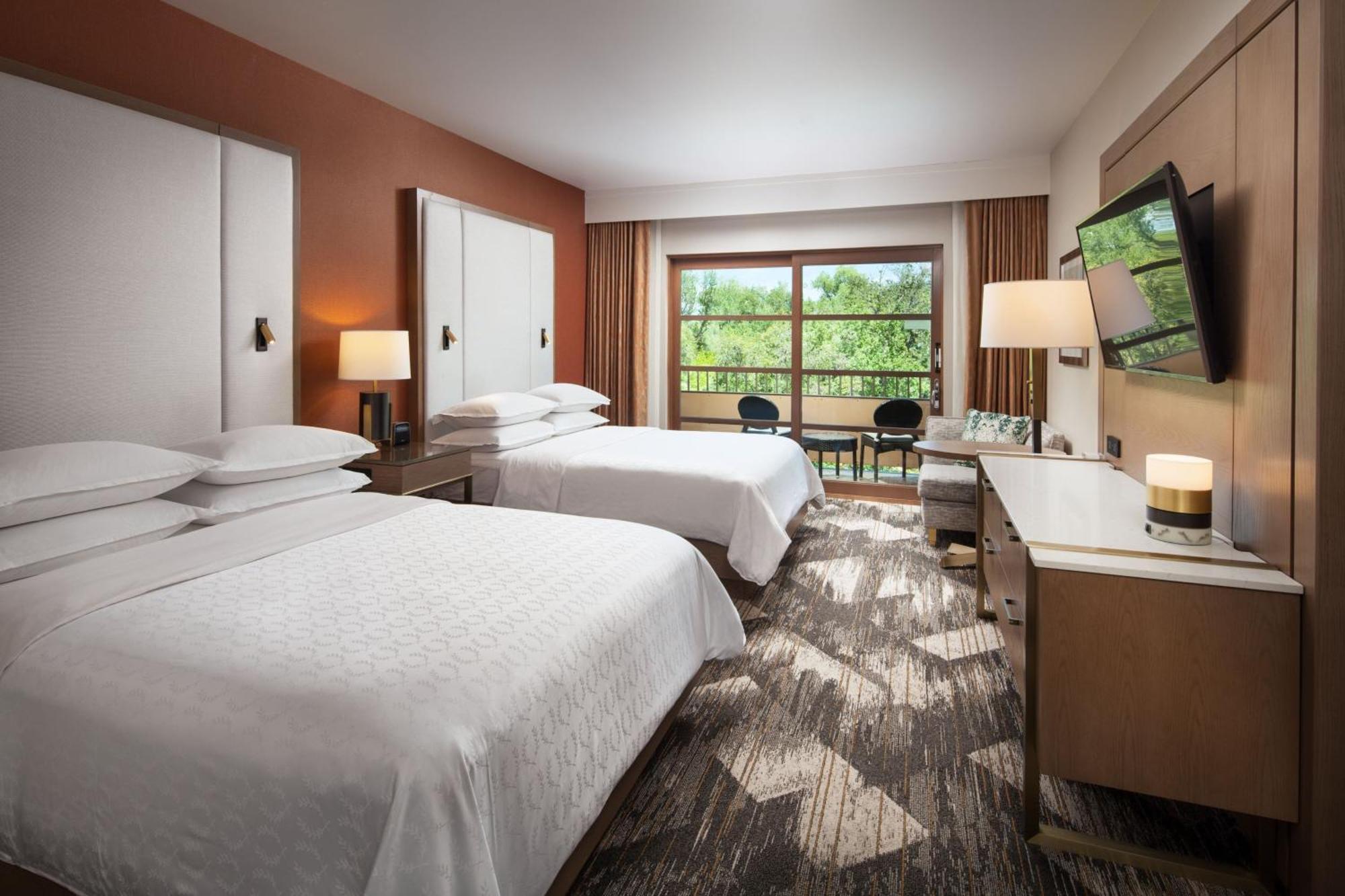 Sheraton Redding Hotel At The Sundial Bridge Экстерьер фото